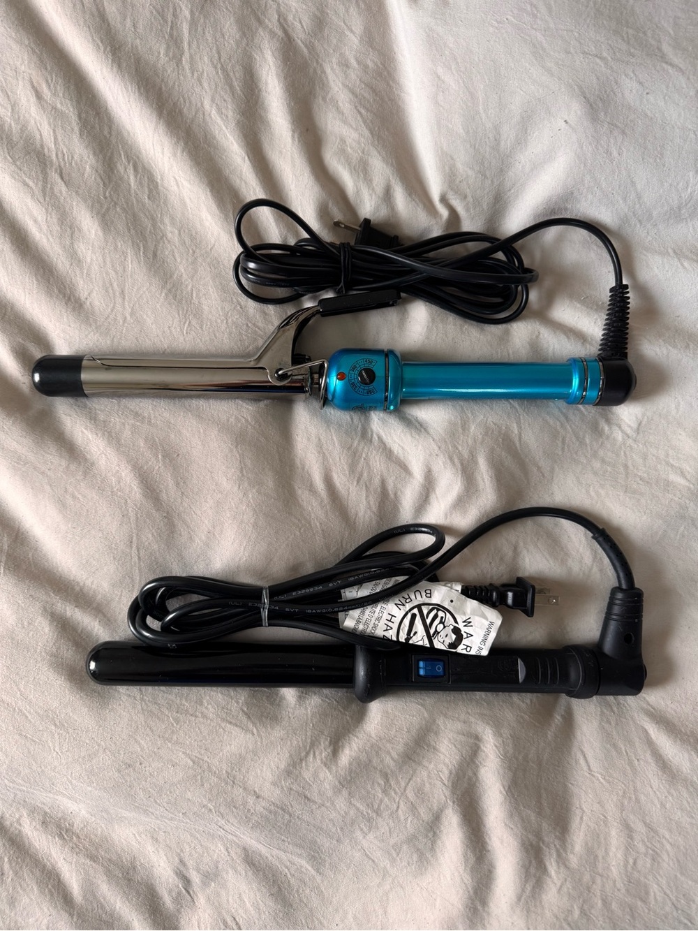 Hot tools 1” inch curling iron and 1 inch wand (brand less)